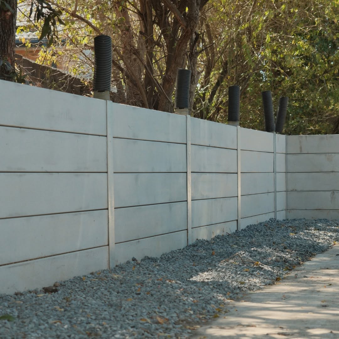 Retaining wall construction Collingwood Park Ipswich QLD — MJ GreenGuard
